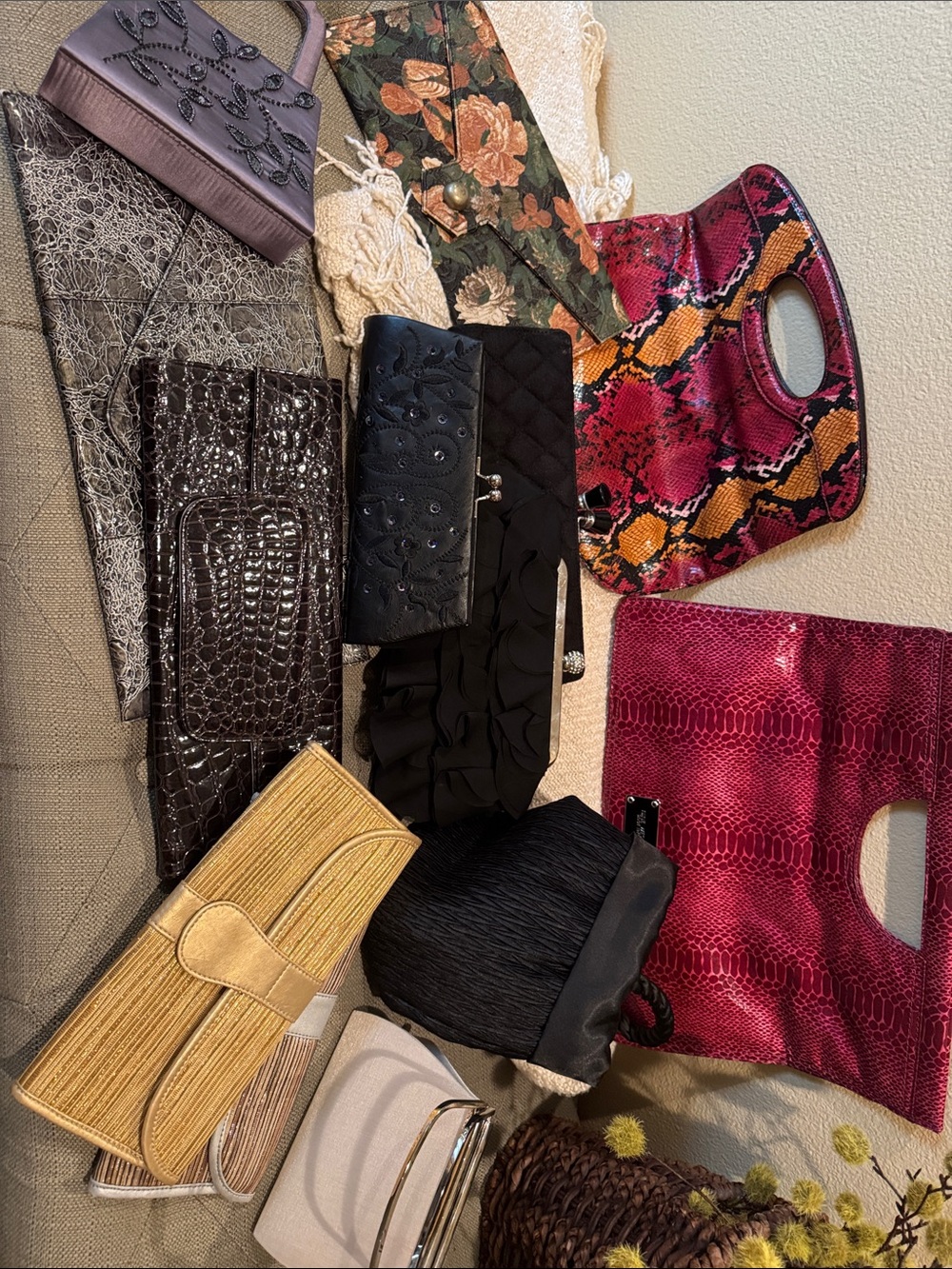 13 Purses - Picture 2 of 5
